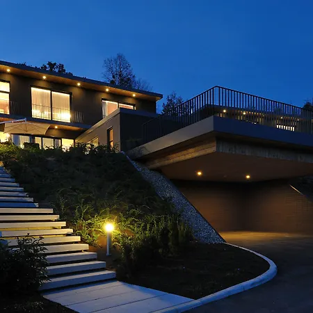 Apartment Oranda Village