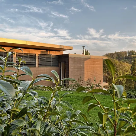 Apartment Oranda Village *